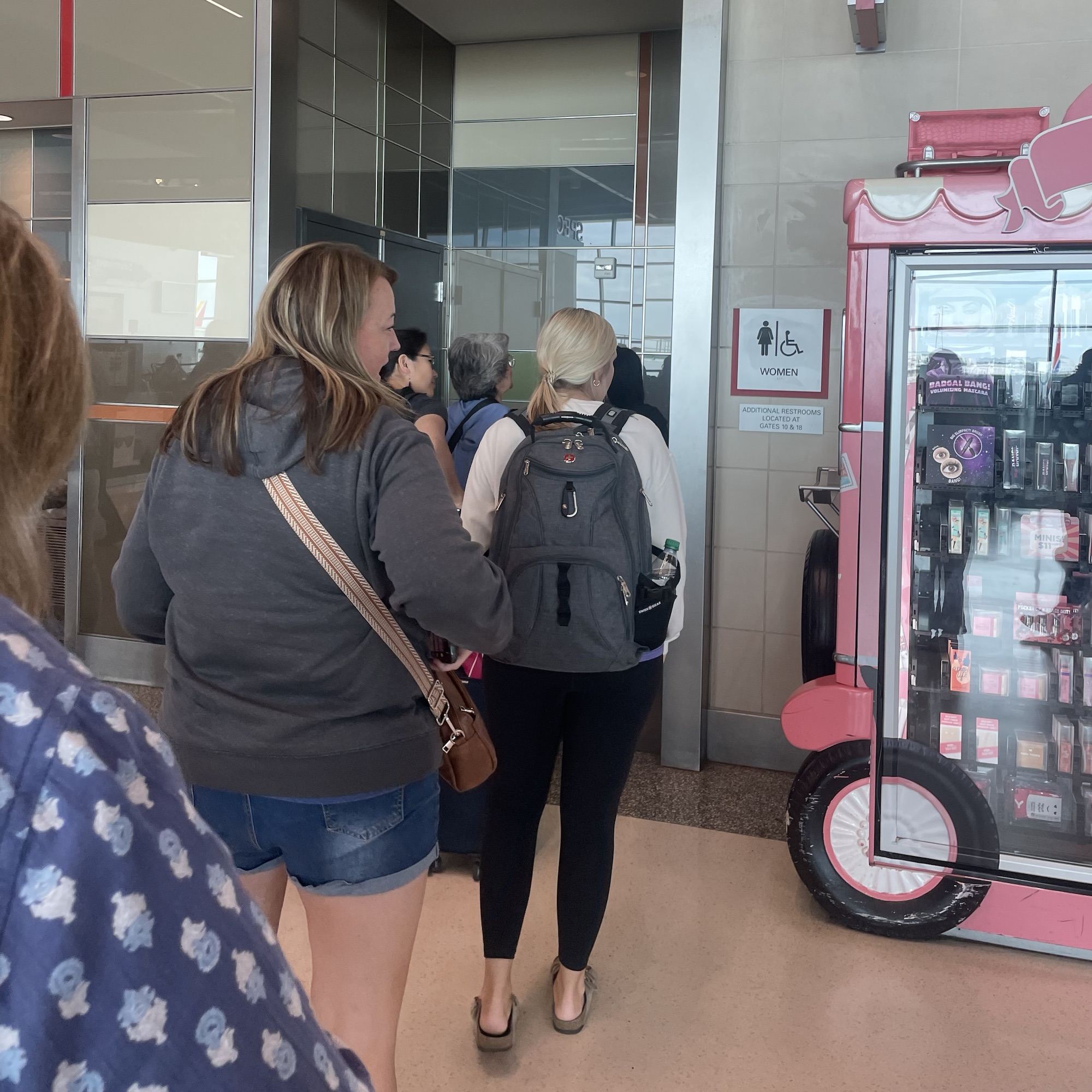 this is a catastrophe and I have to pee!!!