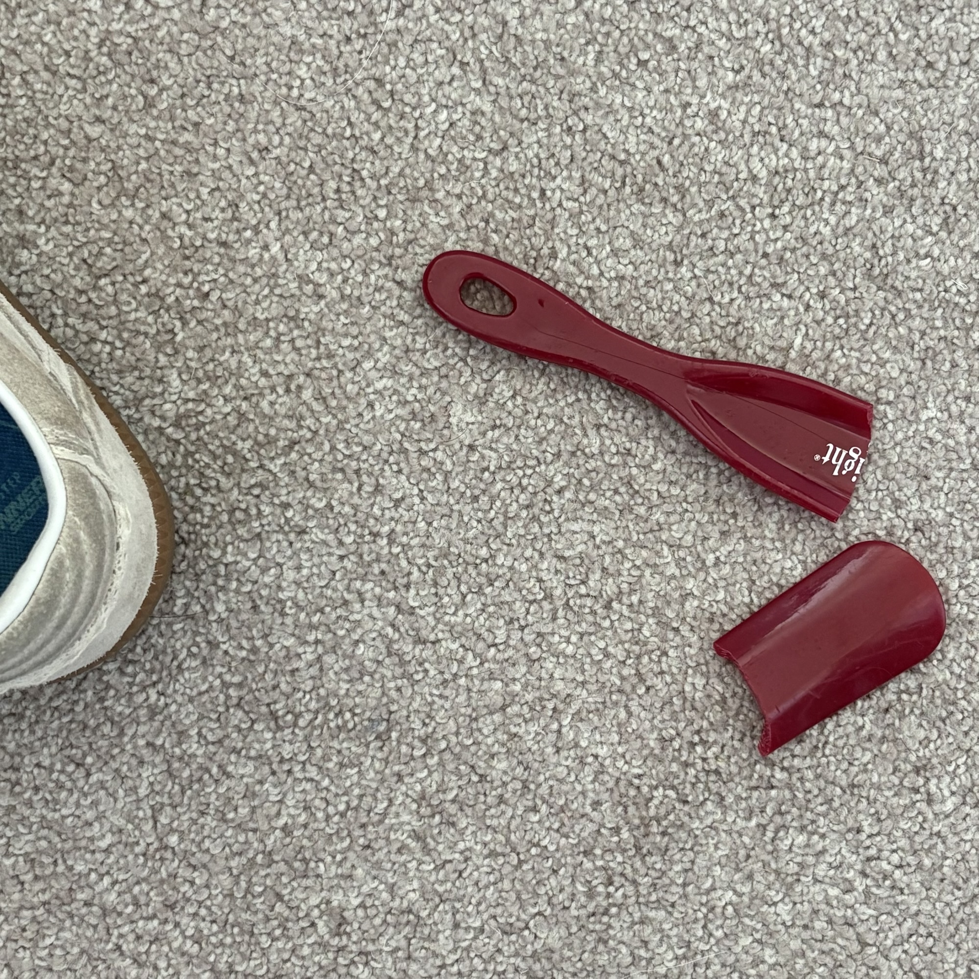 april 23: the death of the shoe horn